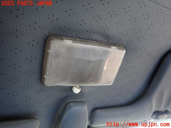 2UPJ-36316411]セドリック ワゴン(WUY30)ルームランプ1 (1列目真中) (ジャンク品) 中古_m0001.jpg