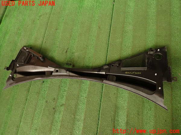 2UPJ-36321190]アルファロメオ・ジュリア(95220)カウルトップ 中古_m0004.jpg