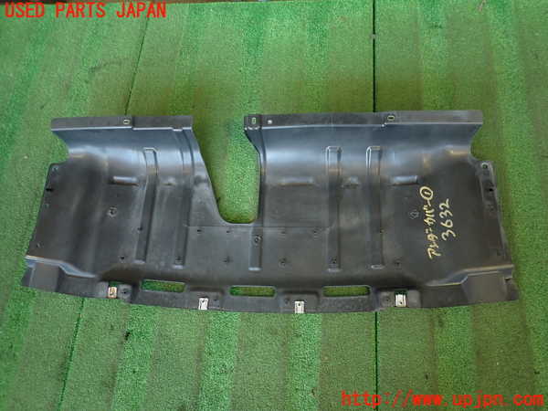 2UPJ-36321721]アルファロメオ・ジュリア(95220)アンダーカバー1 中古_m0003.jpg