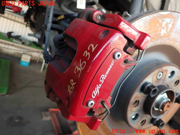 2UPJ-36324090]アルファロメオ・ジュリア(95220)右リアキャリパー 中古_m0001.jpg