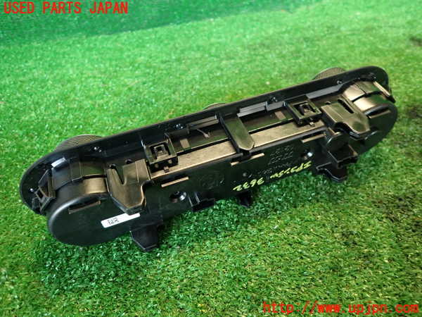 2UPJ-36326066]アルファロメオ・ジュリア(95220)エアコンスイッチ1 中古_m0003.jpg