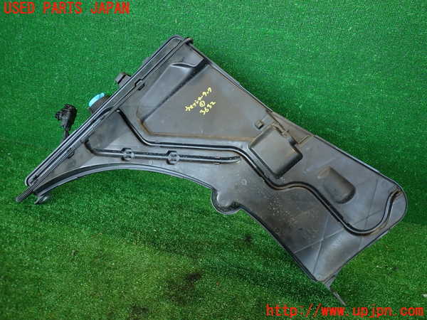 2UPJ-36326791]アルファロメオ・ジュリア(95220)ウォッシャータンク1 中古_m0001.jpg