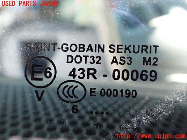 1UPJ-36351380]ポルシェ・カイエン S(9PAM4801)右クォーターガラス 中古 SAINT-GOBAIN SEKURIT M2 43R-00069_m0003.jpg