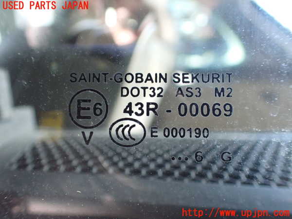 1UPJ-36351382]ポルシェ・カイエン S(9PAM4801)左クォーターガラス 中古 SAINT-GOBAIN SEKURIT M2 43R-00069_m0003.jpg