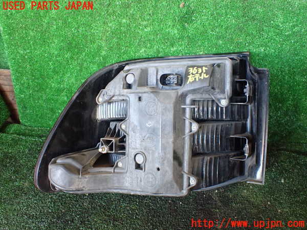 1UPJ-36351530]ポルシェ・カイエン S(9PAM4801)右テールランプ 中古_m0003.jpg