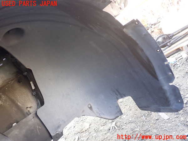 1UPJ-36351090]ポルシェ・カイエン S(9PAM4801)右前フェンダーライナー 中古_m0002.jpg