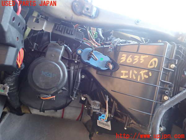 1UPJ-36356081]ポルシェ・カイエン S(9PAM4801)エバポレーター1 中古_m0003.jpg