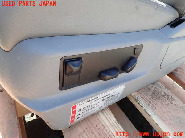 1UPJ-36357065]ポルシェ・カイエン S(9PAM4801)助手席シート 中古_m0003.jpg