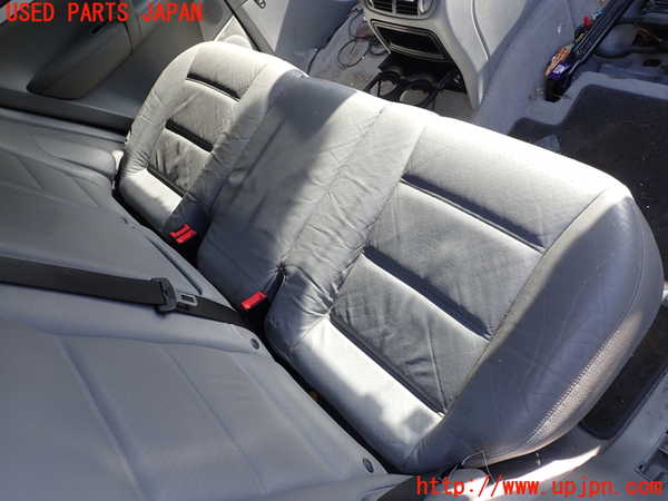 1UPJ-36357385]ポルシェ・カイエン S(9PAM4801)リアシート 中古_m0003.jpg