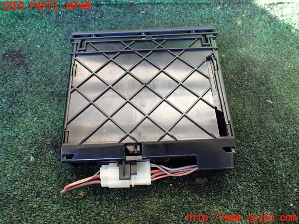 1UPJ-36357821]ポルシェ・カイエン S(9PAM4801)灰皿1 中古_m0003.jpg