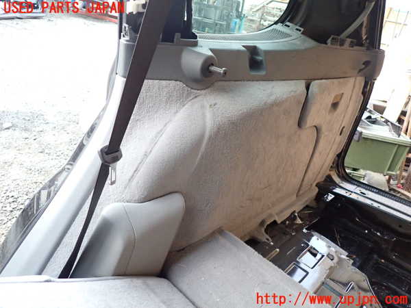 1UPJ-36357675]ポルシェ・カイエン S(9PAM4801)右リアピラートリム 中古_m0002.jpg