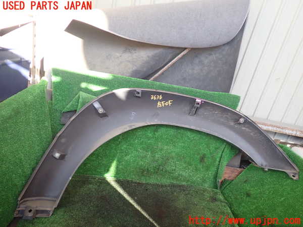 5UPJ-36361442]ランクル80系(FZJ80G)左前オーバーフェンダー 中古_m0004.jpg