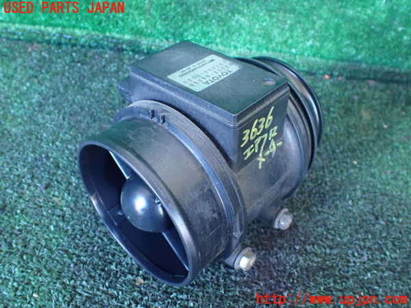 5UPJ-36366320]ランクル80系(FZJ80G)エアフロメーター 中古_m0001.jpg