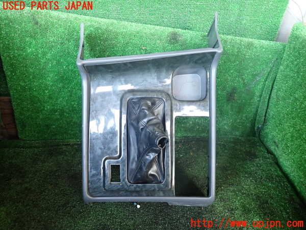 1UPJ-36367549]ランクル80系(FZJ80G)コンソール 中古_m0001.jpg