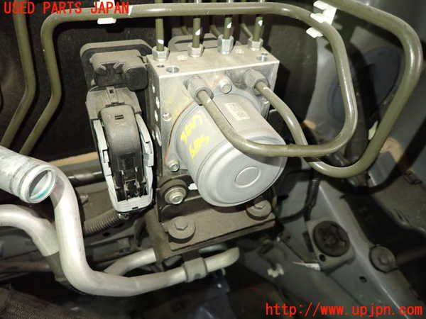 1UPJ-36374040]セレナ(GFC27)ABSアクチュエーター 中古_m0001.jpg