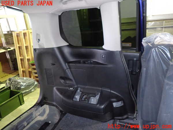 1UPJ-36377680]セレナ(GFC27)左リアピラートリム 中古_m0001.jpg