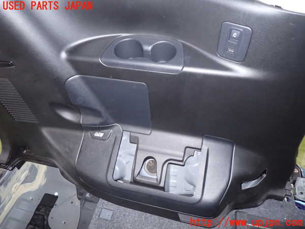 1UPJ-36377680]セレナ(GFC27)左リアピラートリム 中古_m0002.jpg