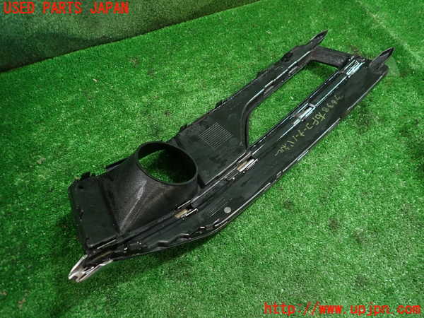 1UPJ-36381100]アウディ・S4 アバント(8KCGWF)右前コーナーパネル 中古_m0002.jpg