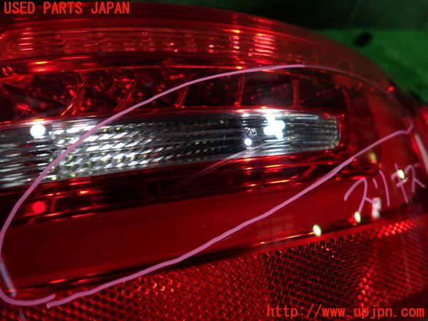 1UPJ-36381530]アウディ・S4 アバント(8KCGWF)右テールランプ 中古_m0002.jpg