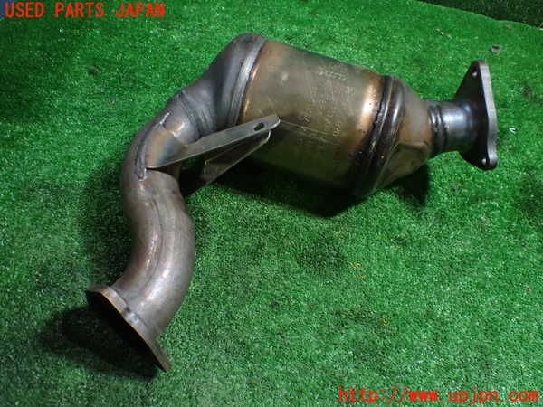 1UPJ-36382662]アウディ・S4 アバント(8KCGWF)触媒2 中古_m0002.jpg