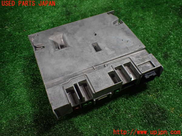 1UPJ-36386660]アウディ・S4 アバント(8KCGWF)TVチューナー 中古_m0002.jpg