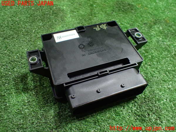 1UPJ-36386147]アウディ・S4 アバント(8KCGWF)コンピューター2 中古 8K907801M_m0002.jpg