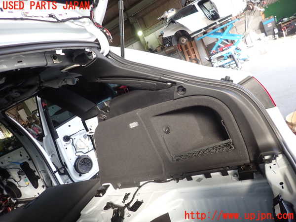 1UPJ-36387675]アウディ・S4 アバント(8KCGWF)右リアピラートリム 中古_m0001.jpg