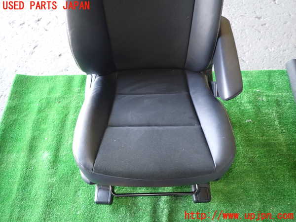 5UPJ-36397035]ノア(ヴォクシー)(ZRR80W)運転席シート 中古_m0002.jpg