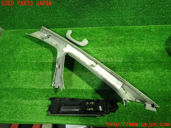 1UPJ-36407655]アルファード(AGH30W)右フロントピラートリム 中古_m0002.jpg