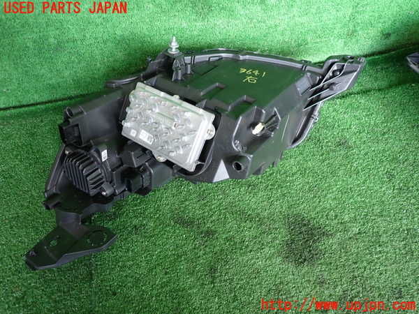 2UPJ-36411130]プジョー・208(P21HN05)右ヘッドライト LED (ジャンク品) 中古_m0002.jpg
