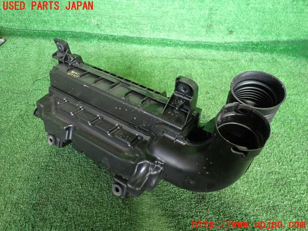 2UPJ-36412560]プジョー・208(P21HN05)エアクリーナーボックス 中古_m0002.jpg