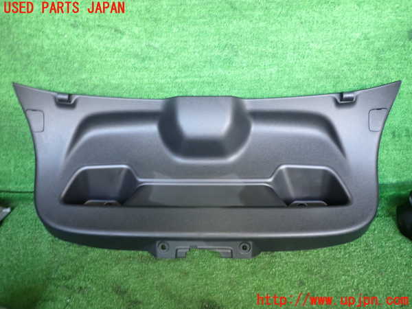 2UPJ-36411578]プジョー・208(P21HN05)バックドア内張り 中古_m0001.jpg