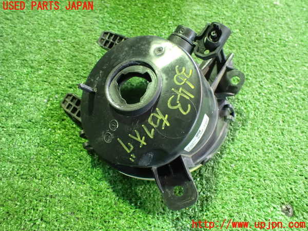 2UPJ-36431180]BMW 218i アクティブツアラー(2A15)(F45)右フォグ 中古_m0002.jpg