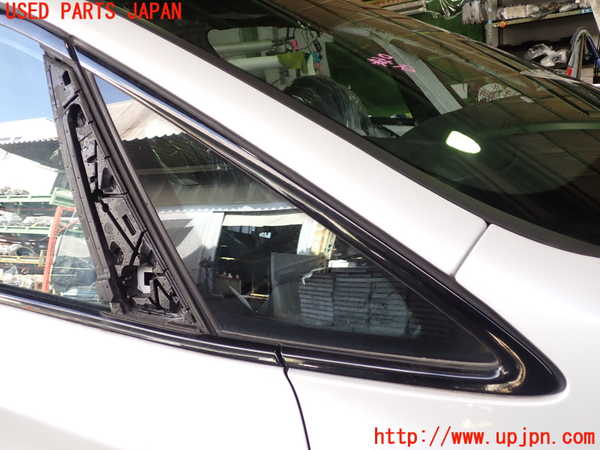 2UPJ-36431200]BMW 218i アクティブツアラー(2A15)(F45)右フロント三角窓ガラス 中古(43R-001735 M540)_m0001.jpg