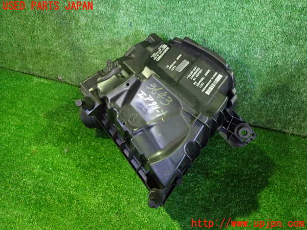 2UPJ-36432560]BMW 218i アクティブツアラー(2A15)(F45)エアクリーナーボックス 中古_m0003.jpg