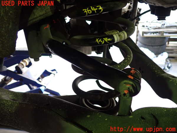 2UPJ-36435445]BMW 218i アクティブツアラー(2A15)(F45)リアスタビライザー 中古_m0002.jpg