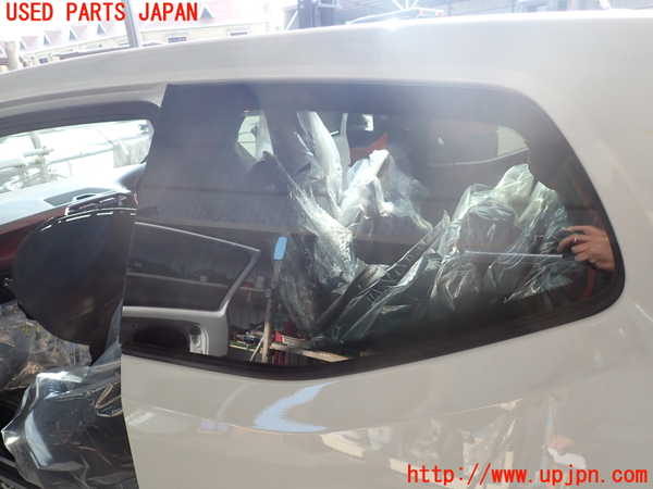 2UPJ-36441382]VW up! GTI(アップ GTI)(AADKR)左クォーターガラス (43R-001595) 中古_m0001.jpg