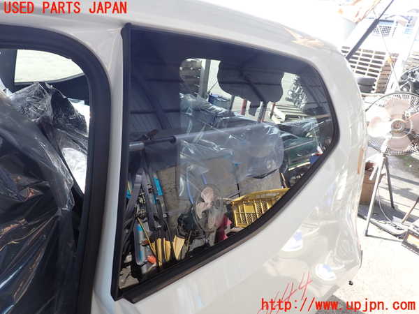 2UPJ-36441382]VW up! GTI(アップ GTI)(AADKR)左クォーターガラス (43R-001595) 中古_m0002.jpg