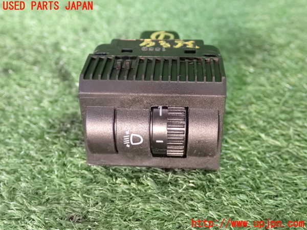 2UPJ-36446306]VW up! GTI(アップ GTI)(AADKR)スイッチ1 (レベライザー) 中古_m0001.jpg