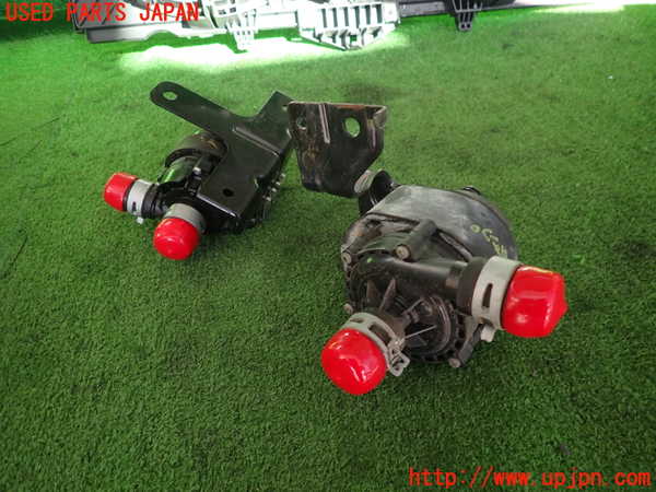 2UPJ-36452110]スカイライン ハイブリッド(HV37)ウォーターポンプ 中古_m0002.jpg