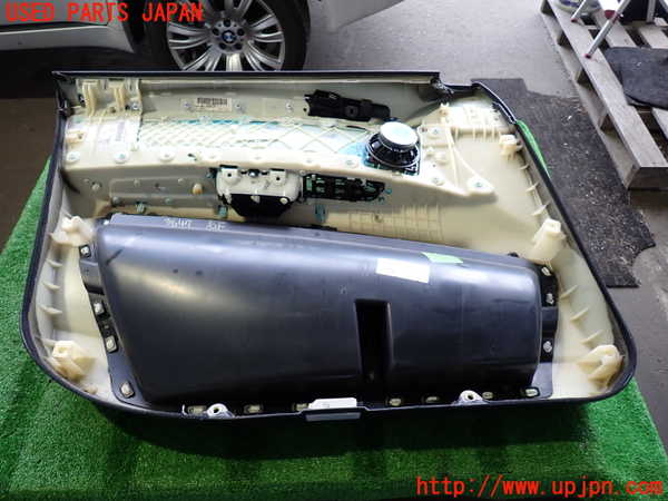 2UPJ-36471234]BMW X5(ZV30S)(E70)右前ドア内張り 中古_m0005.jpg