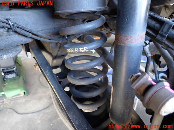 2UPJ-36485100]BMW 320i クーペ(WA20)(E92)右リアスプリング 中古_m0001.jpg