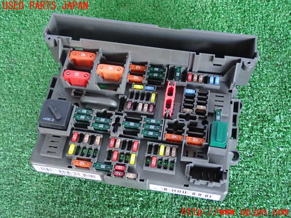 2UPJ-36486741]BMW 320i クーペ(WA20)(E92)ヒューズボックス1 中古_m0001.jpg