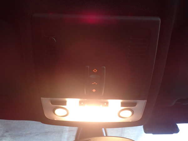 2UPJ-36486411]BMW 320i クーペ(WA20)(E92)ルームランプ1 (1列目真中) 中古_m0002.jpg