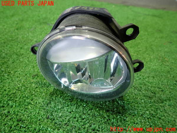 1UPJ-36491180]ヴェルファイア(AGH30W)右フォグ 中古_m0001.jpg