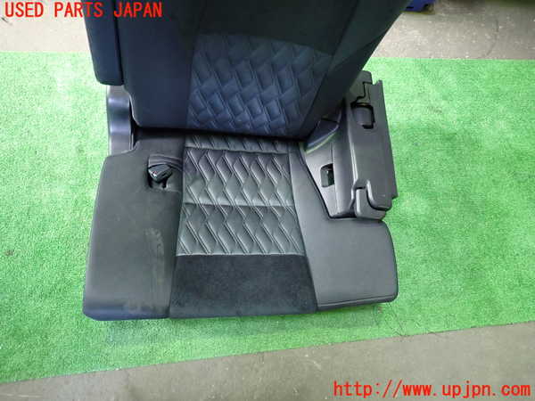 5UPJ-36497265]ヴェルファイア(AGH30W)左3列目シート 中古_m0003.jpg