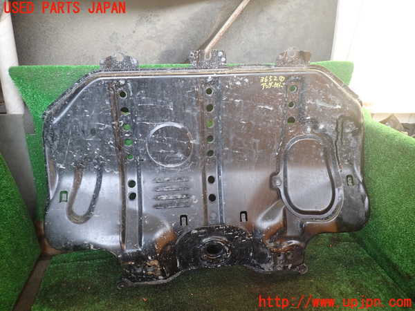 1UPJ-36521721]ランクル100系(UZJ100W)アンダーカバー1 中古_m0001.jpg