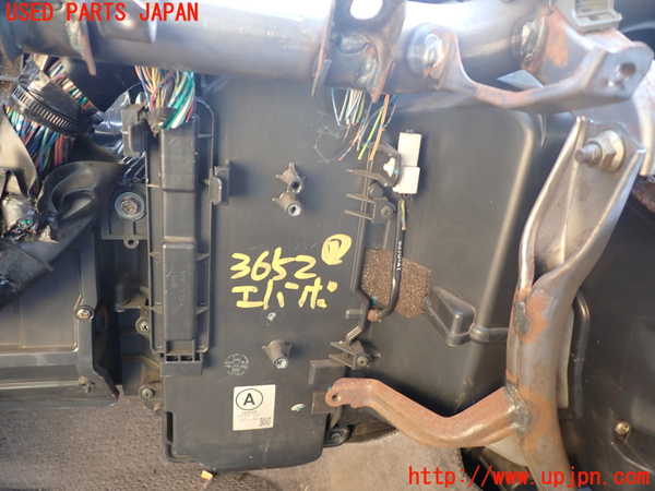 1UPJ-36526081]ランクル100系(UZJ100W)エバポレーター1 中古_m0001.jpg