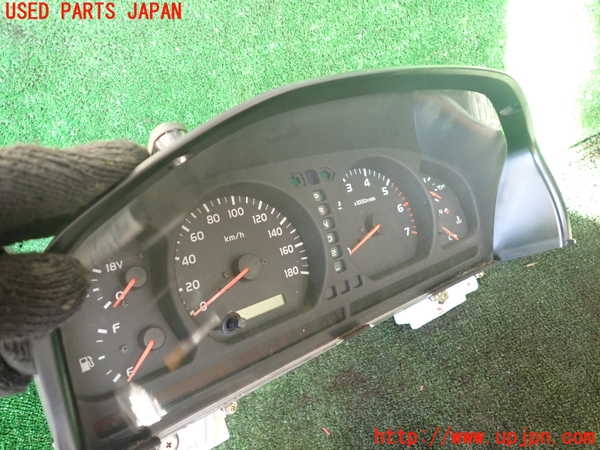 1UPJ-36526170]ランクル100系(UZJ100W)スピードメーター 中古_m0002.jpg