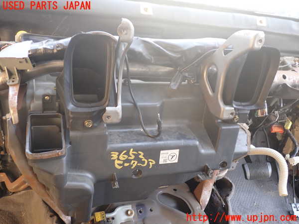 1UPJ-36526100]ランクル100系(UZJ100W)ヒーターコア 中古_m0001.jpg